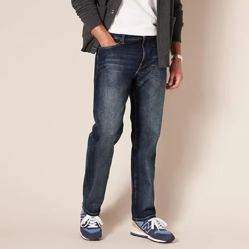 Amazon Essentials Men's Straight-Fit Stretch Jean, Medium Wash, 31W x 30L