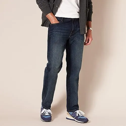 Amazon Essentials Men's Straight-Fit Stretch Jean, Medium Wash, 31W x 30L