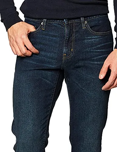 Amazon Essentials Men's Straight-Fit Stretch Jean, Medium Wash, 31W x 30L
