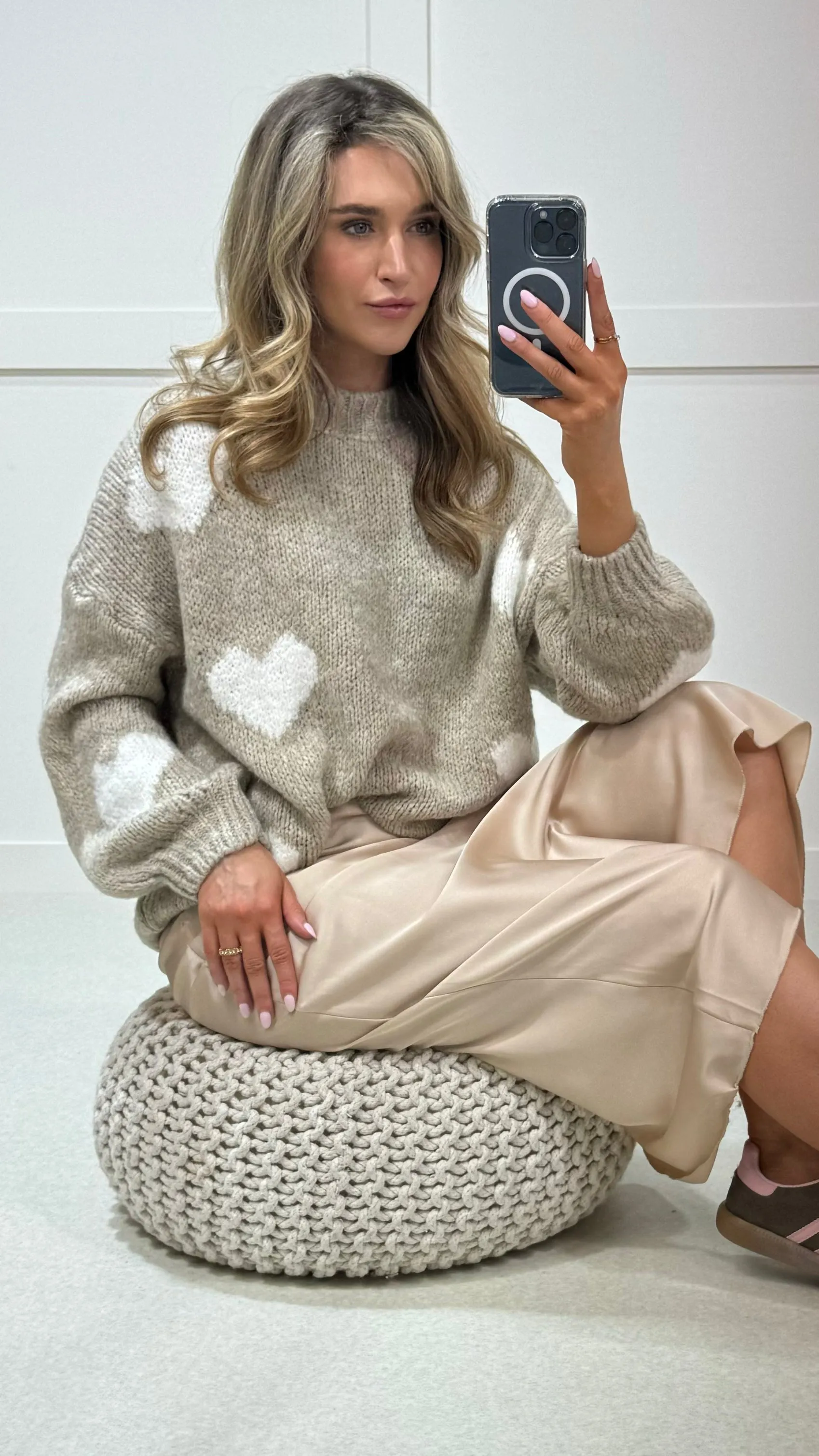 Bonnie Taupe With White Printed Hearts Jumper