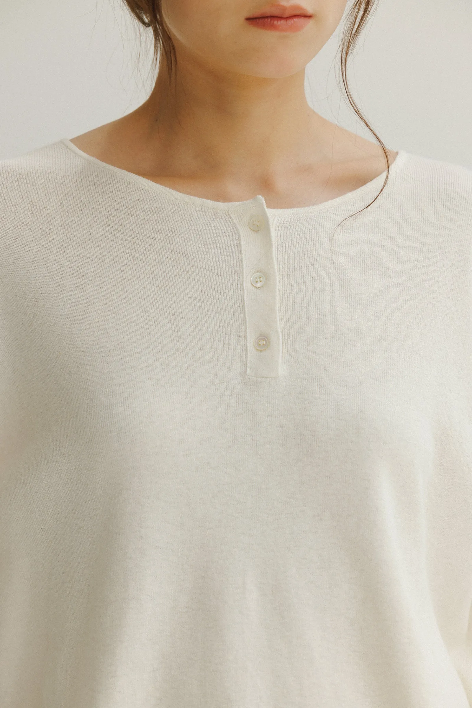 College Henley Top -- Organic Cotton • Linen