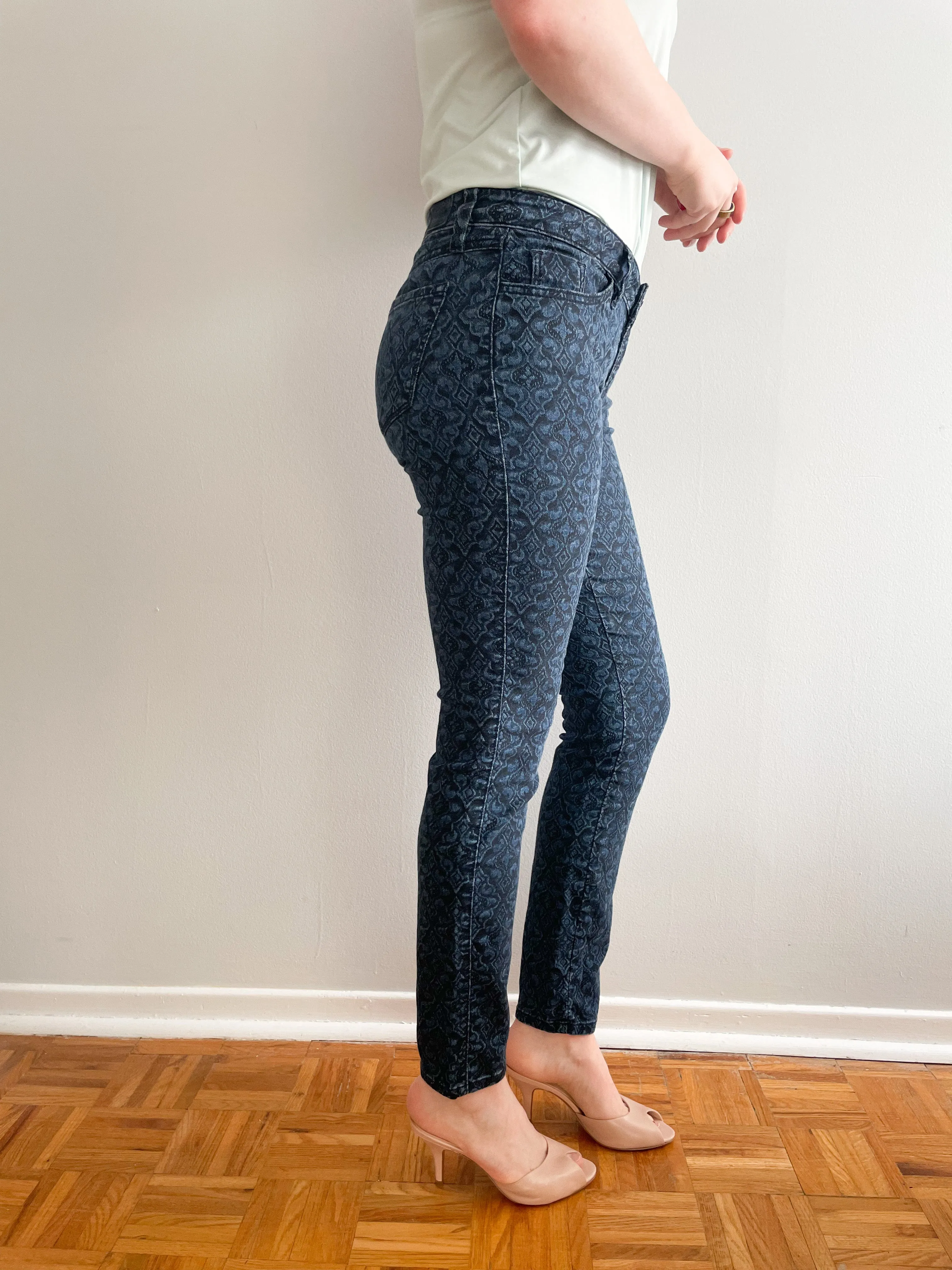 Guess Dark Wash Brocade Brittney Skinny Jeans - Size 27