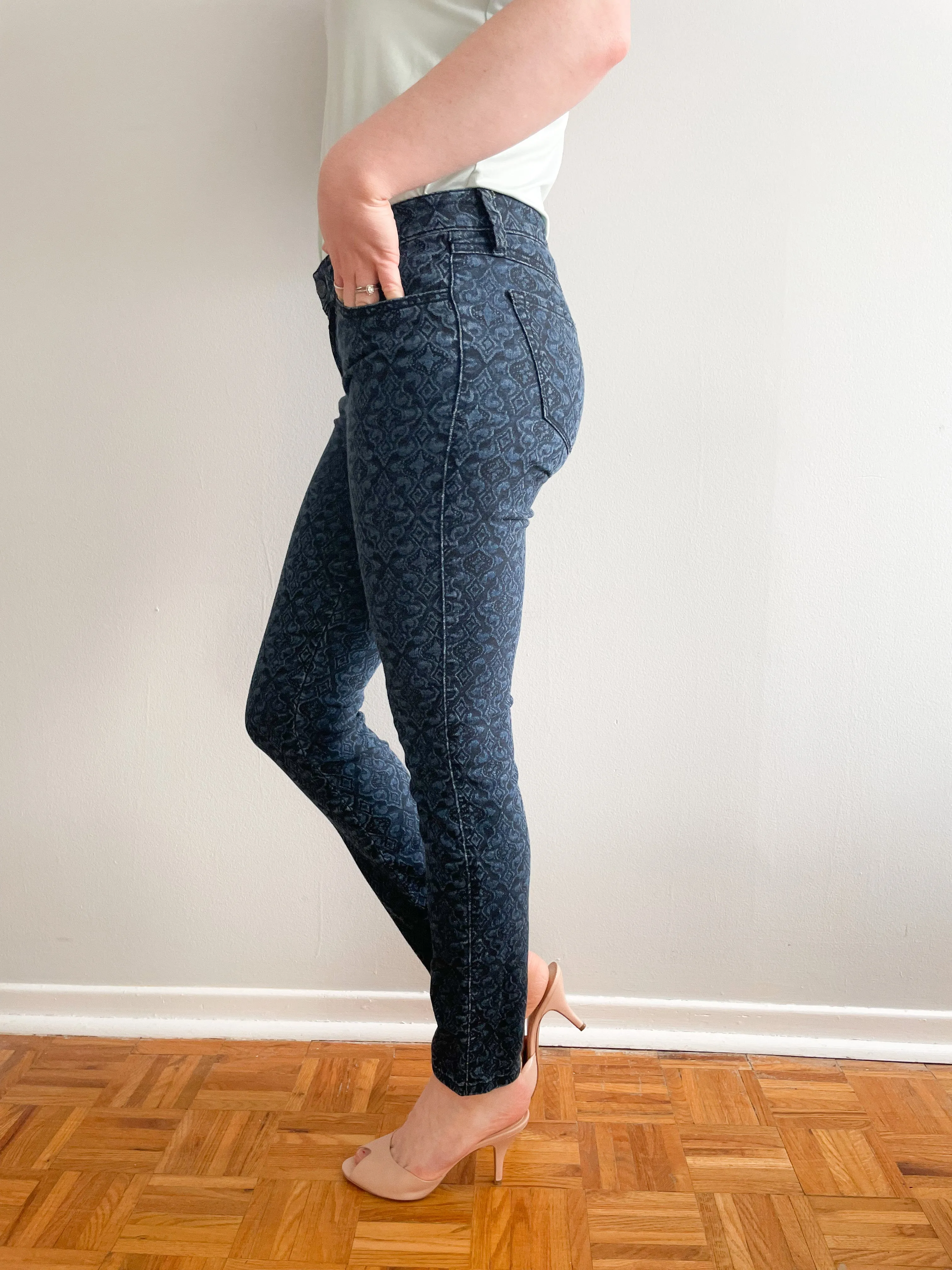 Guess Dark Wash Brocade Brittney Skinny Jeans - Size 27