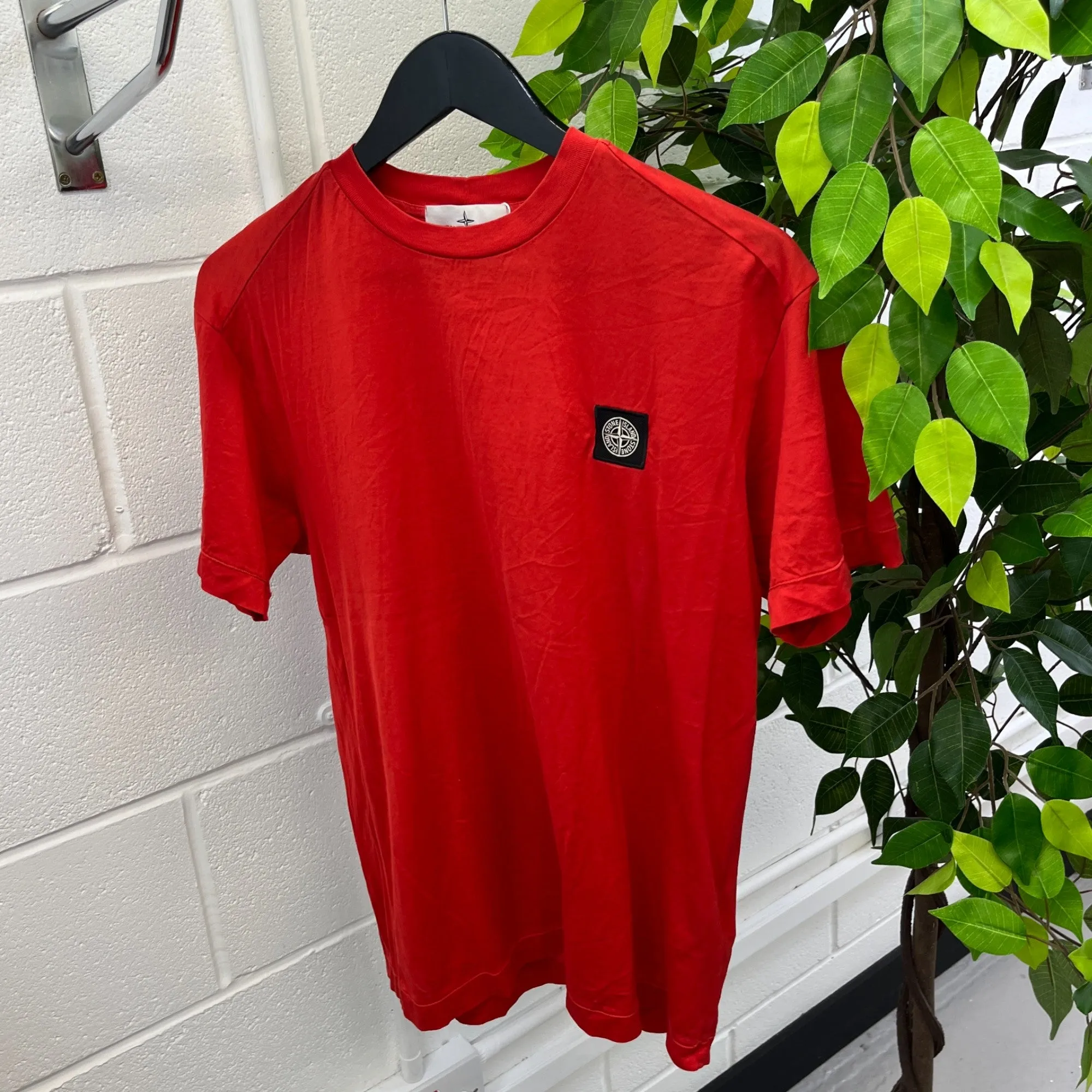 Men's Compass Logo T-Shirt Red Size M
