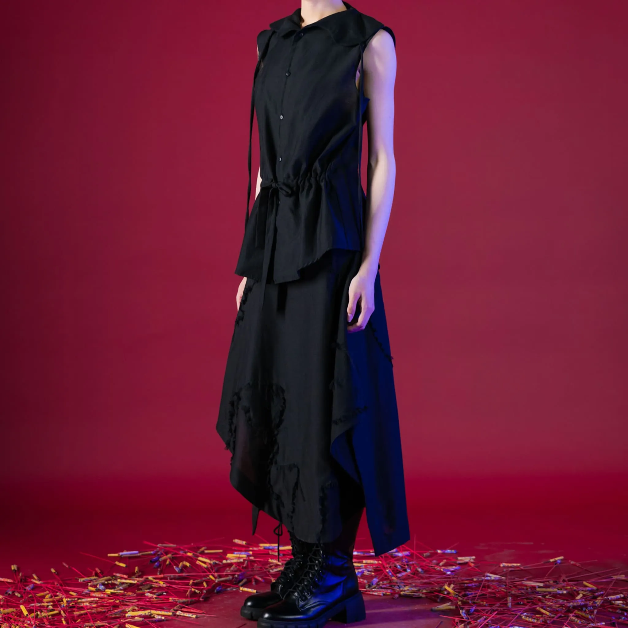 Transforming-Collar Shirt Without Sleeves