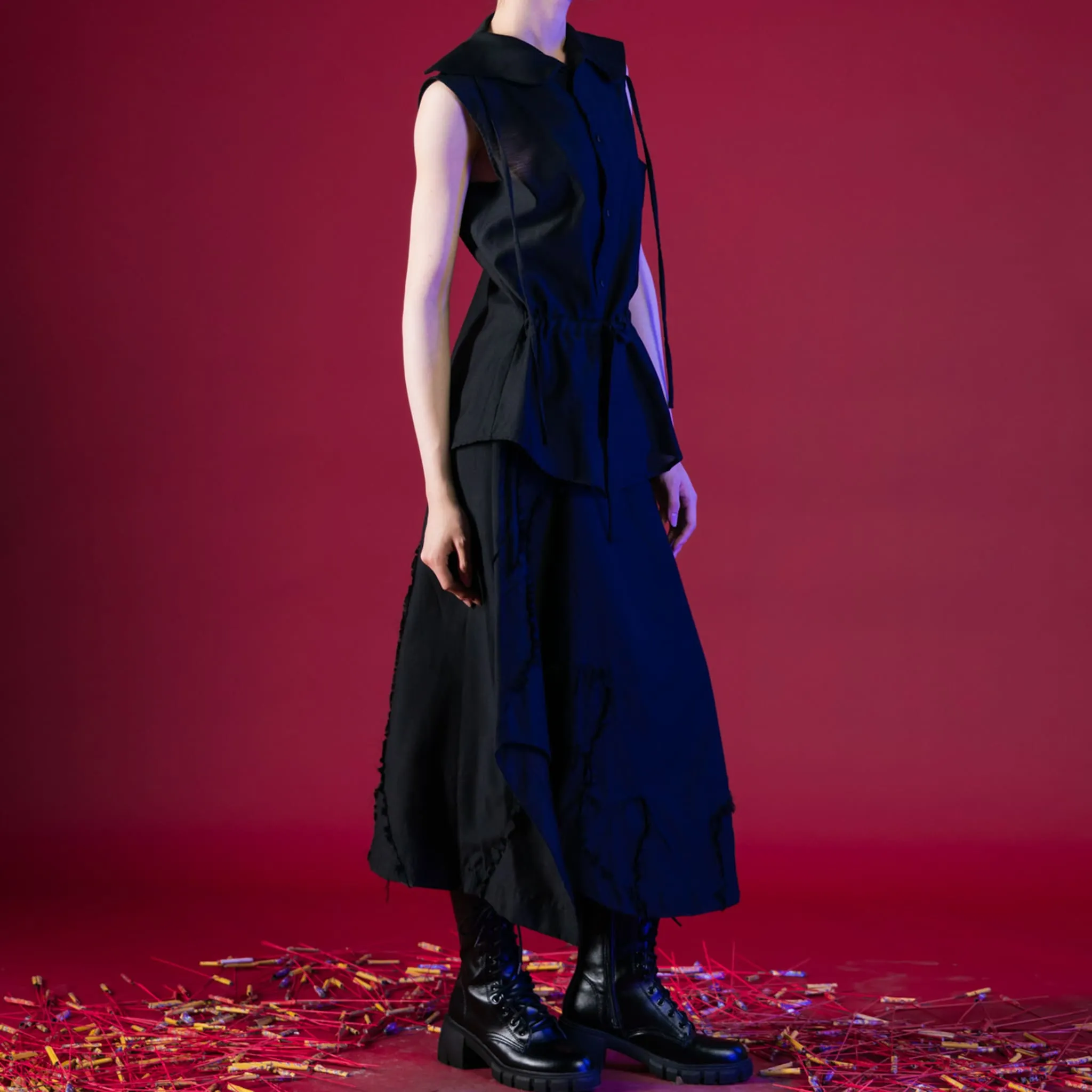 Transforming-Collar Shirt Without Sleeves
